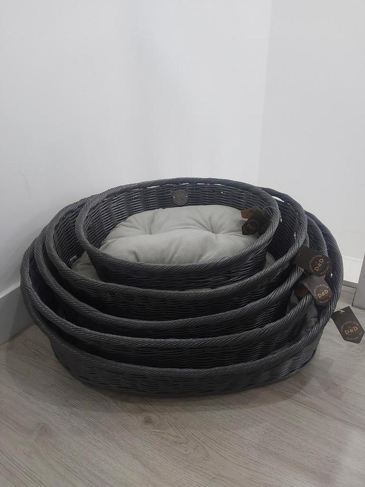 D&D manden voor honden en katten., Dieren en Toebehoren, Hondenmanden, Zo goed als nieuw, Riet, Ophalen