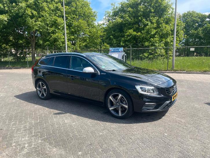 Volvo V60 D6 Twin Engine 288pk Geartronic AWD Plug In Hybrid, Auto's, Volvo, Particulier, V60, ABS, Achteruitrijcamera, Adaptieve lichten