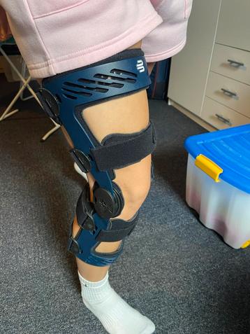 Bauerfeind SeCuTec Genu Rigide kniebrace rechts maat 5 beschikbaar voor biedingen