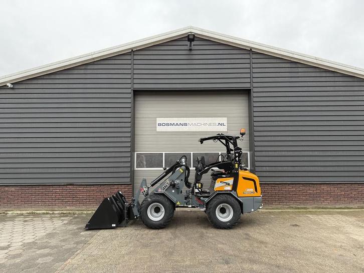Giant G2500 HD minishovel / kniklader NIEUW, Zakelijke goederen, Machines en Bouw | Kranen en Graafmachines, Wiellader of Shovel
