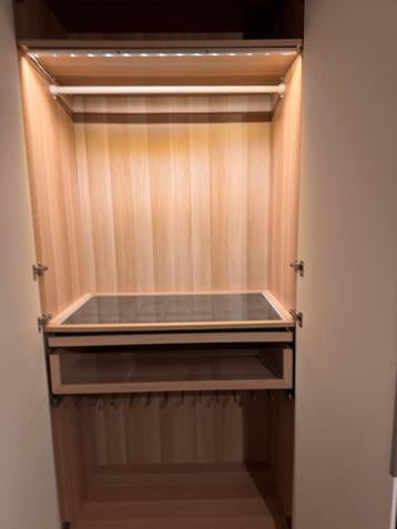 IKEA PAX kast 150x236 cm met verlichting - afbeelding 2