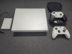 Xbox One X + elite 2 controller & seagate 2TB, Spelcomputers en Games, Spelcomputers | Xbox One, Met 2 controllers, Ophalen of Verzenden