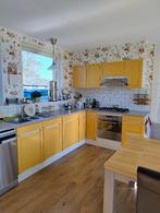 Houten keuken, Huis en Inrichting, Ophalen, Gebruikt, Geel, Hoekkeuken
