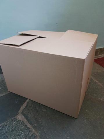 Partij dozen verhuisdozen 50 cent per stuk  beschikbaar voor biedingen