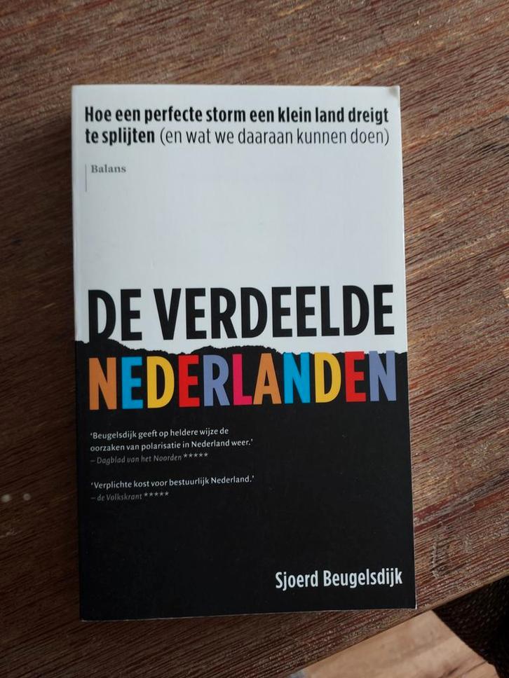 De Verdeelde Nederlanden - Sjoerd Beugelsdijk, Boeken, Politiek en Maatschappij, Zo goed als nieuw, Politiek en Staatkunde, Nederland