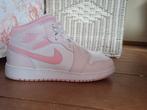 Nike Air Jordan maat 40 roze wit, Kleding | Dames, Schoenen, Ophalen of Verzenden, Roze, Sneakers of Gympen, Zo goed als nieuw