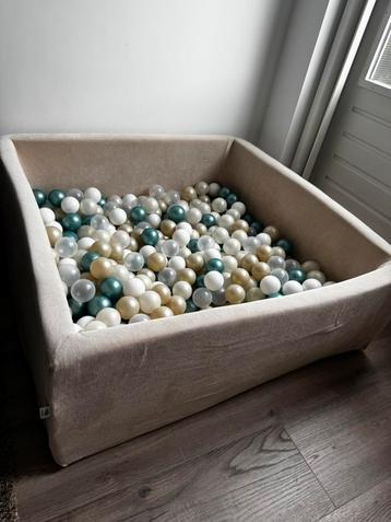Moje ballenbad 110x110x40 beige EXCL ballen beschikbaar voor biedingen