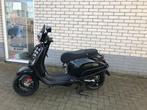 DIKKE VESPA SPRINT S 45KM BROM BLACK ON BLACK BJ2017 9000KM