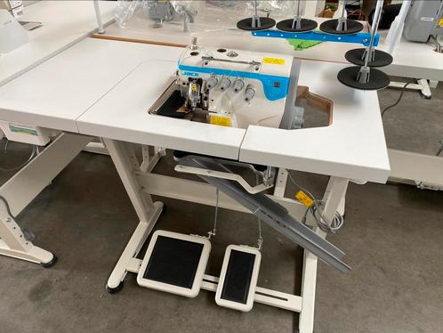 Industriele lockmachine overlock jack e4s 5draad nieuw, Hobby en Vrije tijd, Naaimachines en Toebehoren, Nieuw, Lockmachine, Overige merken