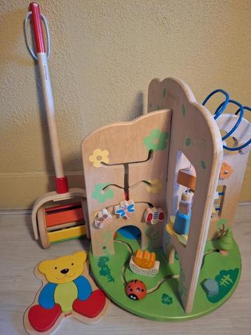 Houten speelgoed activity center, duwstok/rammelaar, puzzle beschikbaar voor biedingen