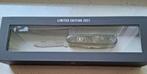 Victorinox swiss champ damast limited edition 2021mes zakmes, Caravans en Kamperen, Kampeergereedschap, Ophalen of Verzenden, Nieuw