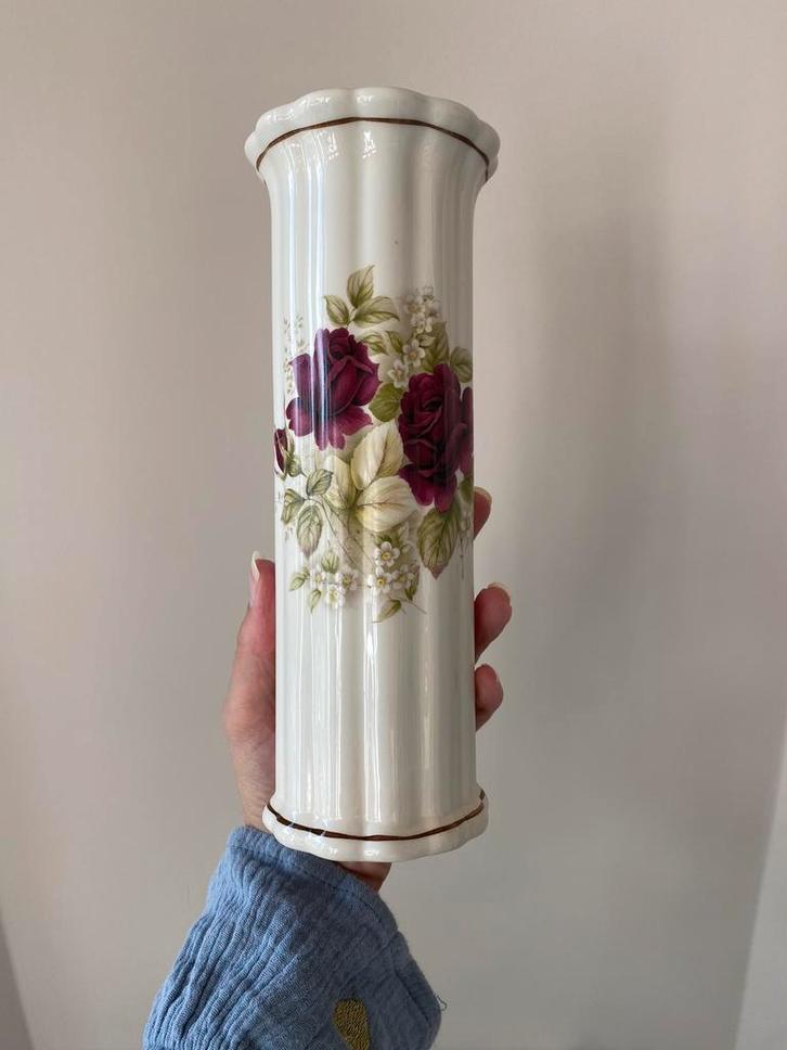 Vintage vaas De Drietand BV, Gouda Holland, Huis en Inrichting, Woonaccessoires | Vazen, Gebruikt, Wit, Minder dan 50 cm, Aardewerk of Porselein
