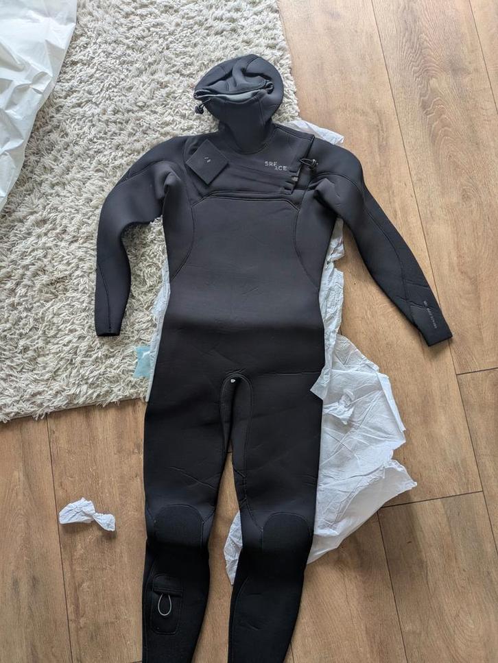 Srface Remix 5/4mm Wetsuit Hooded maat MT - Nieuw!, Watersport en Boten, Watersportkleding, Nieuw, Wetsuit, Heer, Ophalen of Verzenden