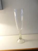 mooie hoge glazen vaas op voet bloemschikken, Overige kleuren, 50 tot 75 cm, Ophalen of Verzenden, Glas