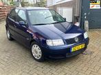 Volkswagen Polo 1.4-16V Trendline nette strakke auto wordt a, Origineel Nederlands, Te koop, 5 stoelen, Benzine