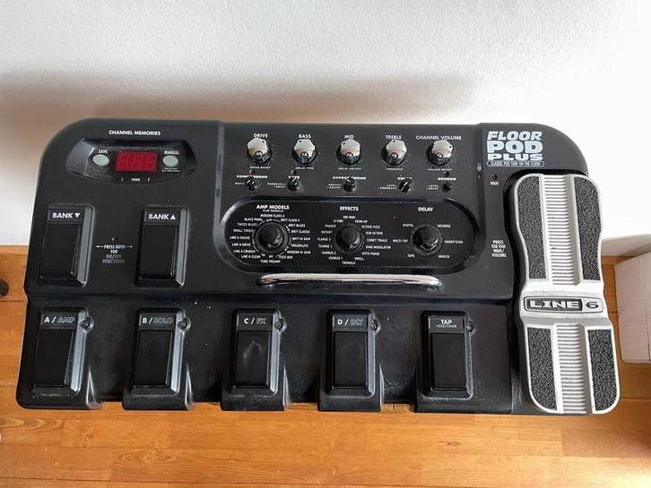 Line6 Floor Pod Plus Multi-Effect Processor, Muziek en Instrumenten, Effecten, Gebruikt, Chorus, Ophalen of Verzenden