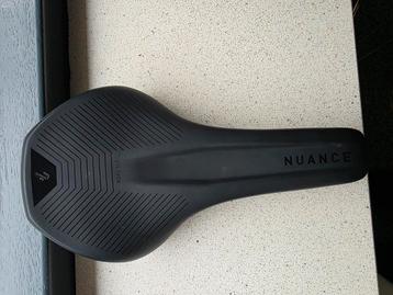 Acid nuance carbon zadelrails beschikbaar voor biedingen