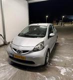 Toyota Aygo 1.0 Nieuwe koppeling, Auto's, Voorwielaandrijving, Android Auto, Zwart, 4 stoelen