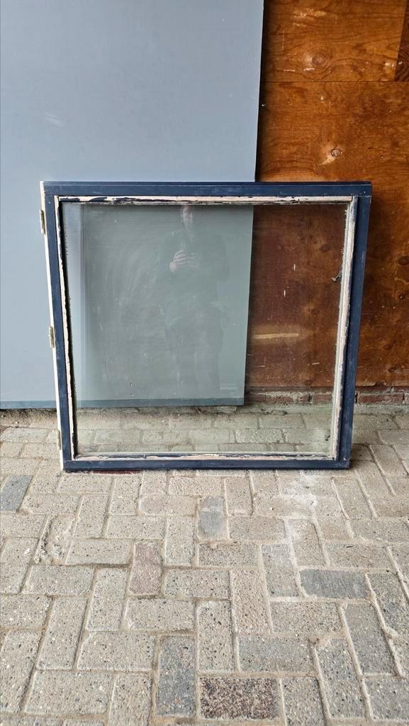 Hardhouten kozijn met draai raam dubbel glas, Doe-het-zelf en Verbouw, Glas en Ramen, Gebruikt, Gevelraam of Ruit, 120 tot 160 cm