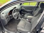 Toyota Avensis Wagon 2.0 VVTi Linea Sol AIRCO CRUISE LM VELG, Auto's, Toyota, Voorwielaandrijving, 4 cilinders, Zwart, Traction-control