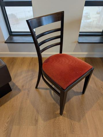 (Eet)kamer stoelen beschikbaar voor biedingen