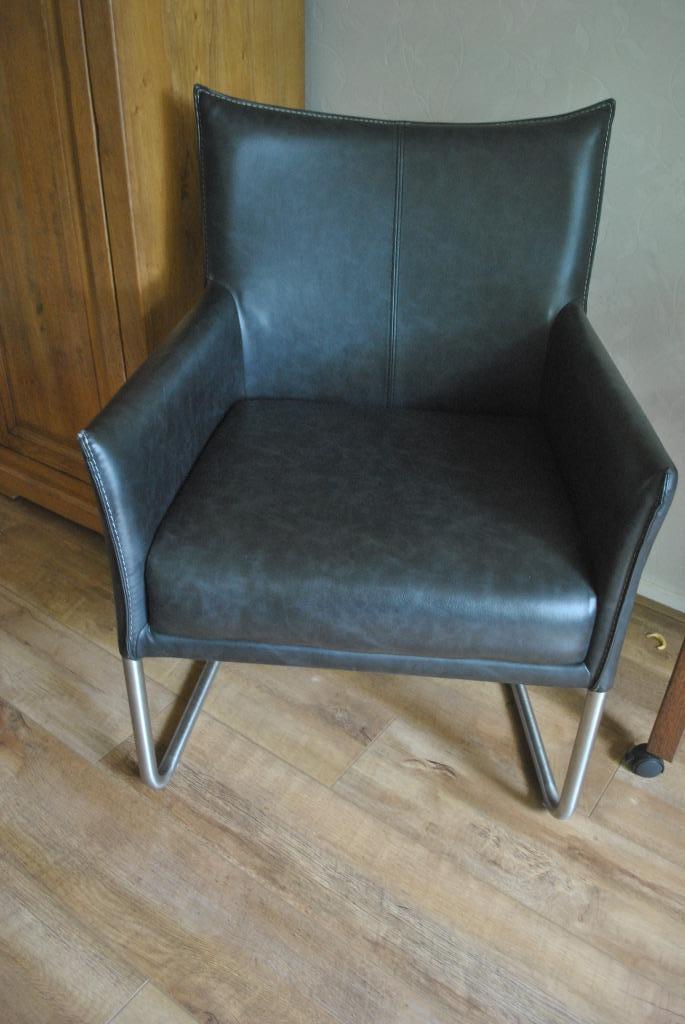 Fauteuil, stoel, leer, Huis en Inrichting, Fauteuils, Gebruikt, Leer, 50 tot 75 cm, Minder dan 75 cm, Ophalen