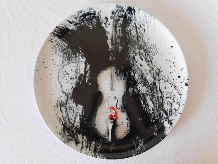 Bord van Taste of Art, Restaurant Jaola (Bruxelles) "Le Viol, Huis en Inrichting, Keuken | Servies, Zo goed als nieuw, Bord(en)