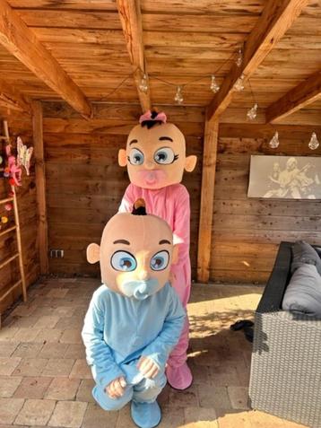 leuke baby kostuums voor gender reveal party of maskedsinger beschikbaar voor biedingen