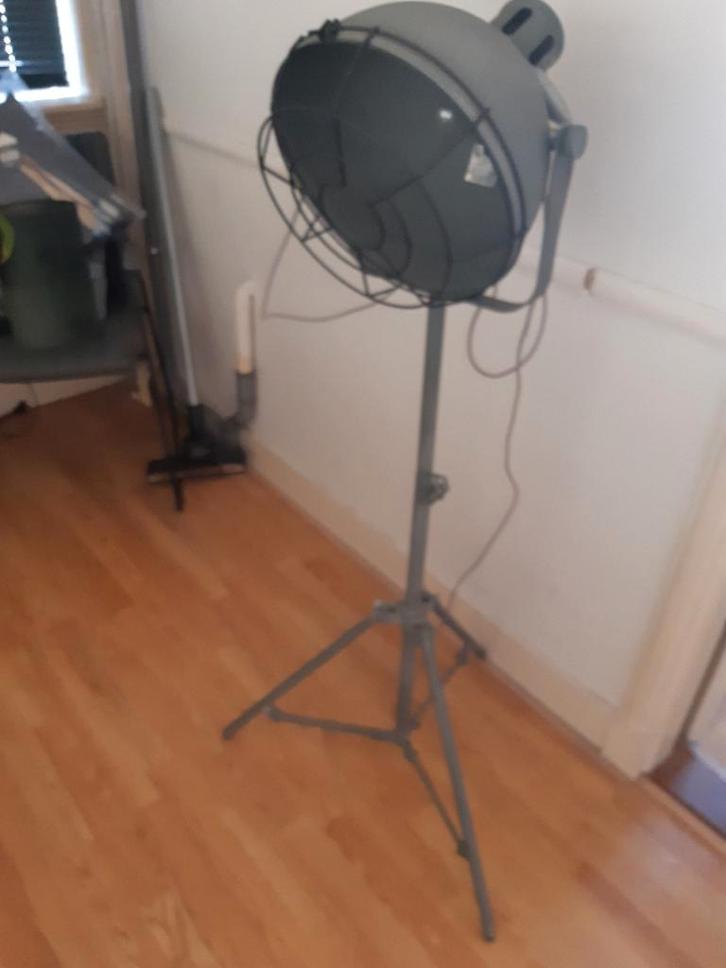 Vloerlamp Brilliant Jesper, Huis en Inrichting, Lampen | Vloerlampen, Nieuw, 150 tot 200 cm, Metaal, Ophalen