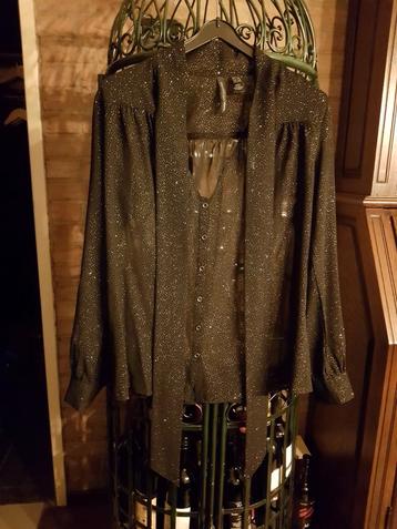 Blouse van het merk Mango.  Maat XS beschikbaar voor biedingen