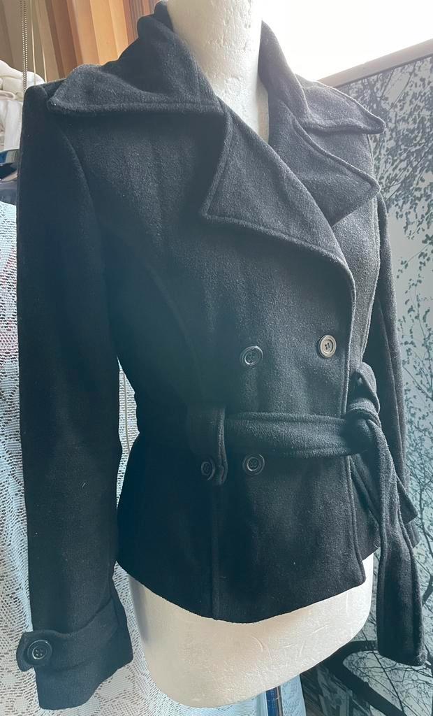 Zwarte winterjas en Olijf-Groene winterjas voor kinderen, Kinderen en Baby's, Kinderkleding | Overige, Zo goed als nieuw, Jongen of Meisje