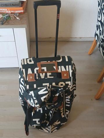 Pink Victoria's Secret Trolley Reistas 59x35x23 beschikbaar voor biedingen