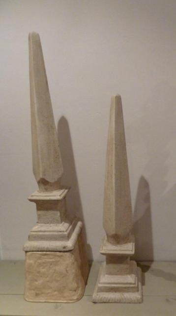 2 x Ornament / ornamenten beschikbaar voor biedingen