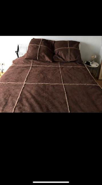 Lifestyle Sprei + 2 Kussens Bruin beschikbaar voor biedingen