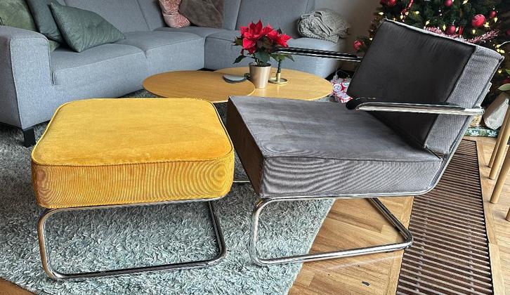 Fauteuil Zuiver met poef, Huis en Inrichting, Fauteuils, Gebruikt, Stof, 75 tot 100 cm, Minder dan 75 cm, Ophalen