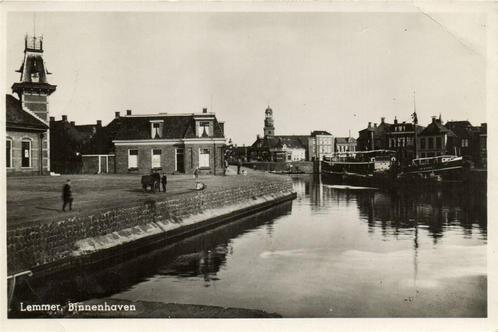 Lemmer, Binnehaven - boot volk - 1949 gelopen, Verzamelen, Ansichtkaarten | Nederland, Gelopen, Friesland, 1940 tot 1960, Ophalen of Verzenden