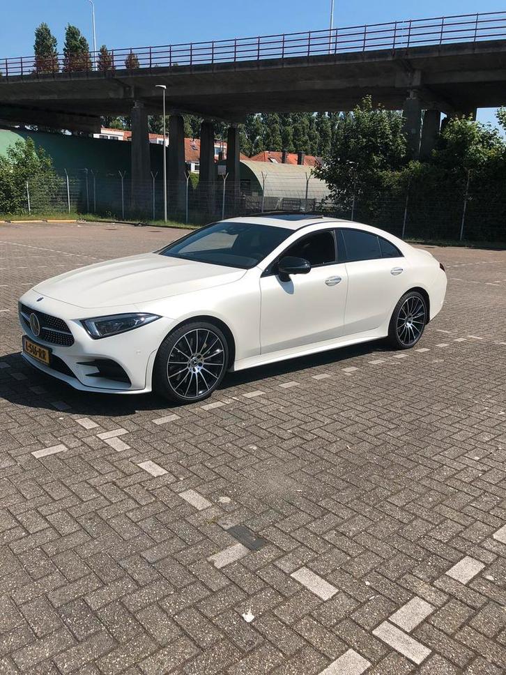 Mercedes-Benz CLS 300D 2020 Parelmoer Wit, Auto's, Mercedes-Benz, CLS, 360° camera, Aangepast voor mindervaliden, ABS, Achteruitrijcamera