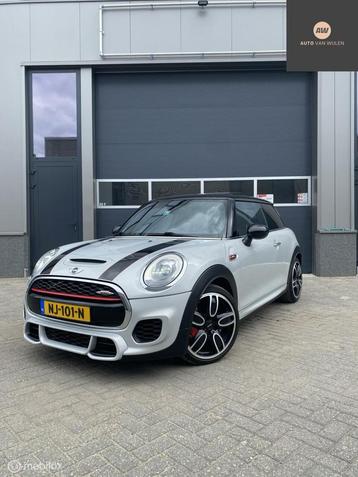 Mini 2.0 John Cooper Works 230pk AUT/PANO/LEDER/ beschikbaar voor biedingen