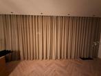 Beige in between gordijnen met zwarte rails, Huis en Inrichting, 200 cm of meer, Beige, Ophalen of Verzenden, Zo goed als nieuw
