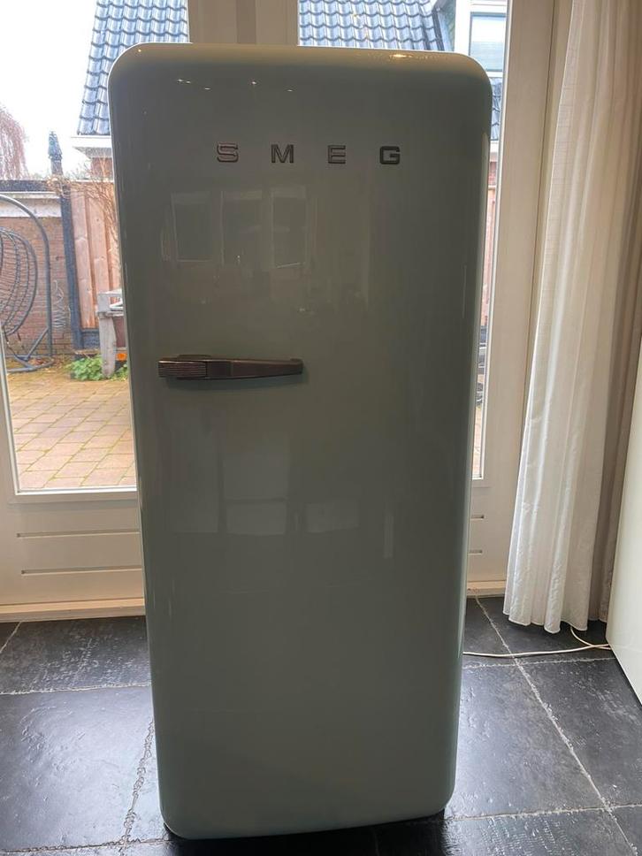 Mintgroene Smeg FAB28 Koelkast met vriesvak, Witgoed en Apparatuur, Koelkasten en IJskasten, Gebruikt, Met vriesvak, 200 liter of meer