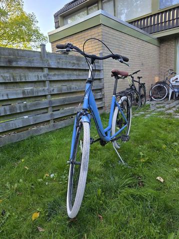 Blauwe Damesfiets - Altec beschikbaar voor biedingen