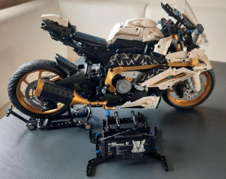 Groot Technic bouwpakket, racing motor schaal 1:5  2045stuks, Kinderen en Baby's, Speelgoed | Bouwstenen, Zo goed als nieuw, Ophalen