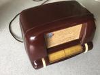 bakelieten radio uit frankrijk 110 volt 1949, Audio, Tv en Foto, Radio's, Ophalen of Verzenden, Gebruikt, Radio