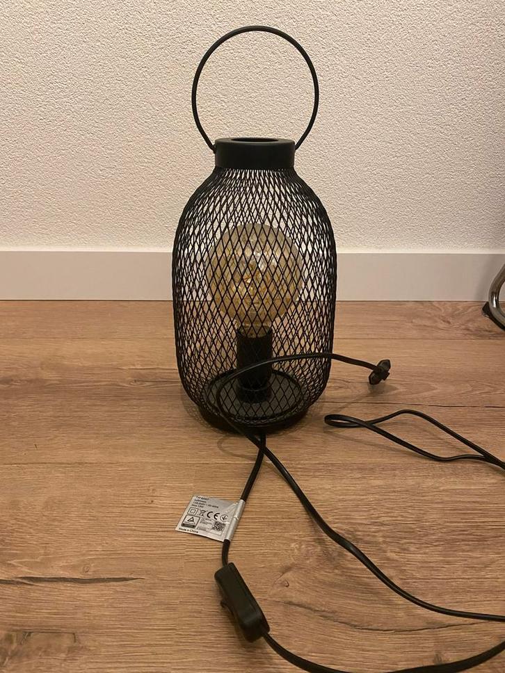 Mooie zwarte metalen lamp, Huis en Inrichting, Lampen | Vloerlampen, Zo goed als nieuw, Minder dan 100 cm, Metaal, Ophalen