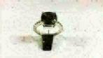 10165-1Zilveren Damesring Met Onyx en Zirkonia