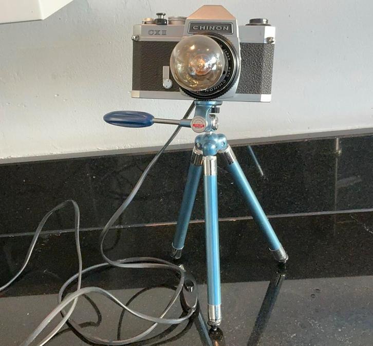 Desing schemerlamp. CHINON fototoestel, Verzamelen, Fotografica en Filmapparatuur, Projector, 1960 tot 1980, Ophalen of Verzenden