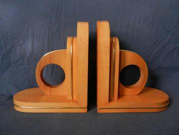 Paar modernistische geometrisch houten boekensteunen h 16,9 beschikbaar voor biedingen