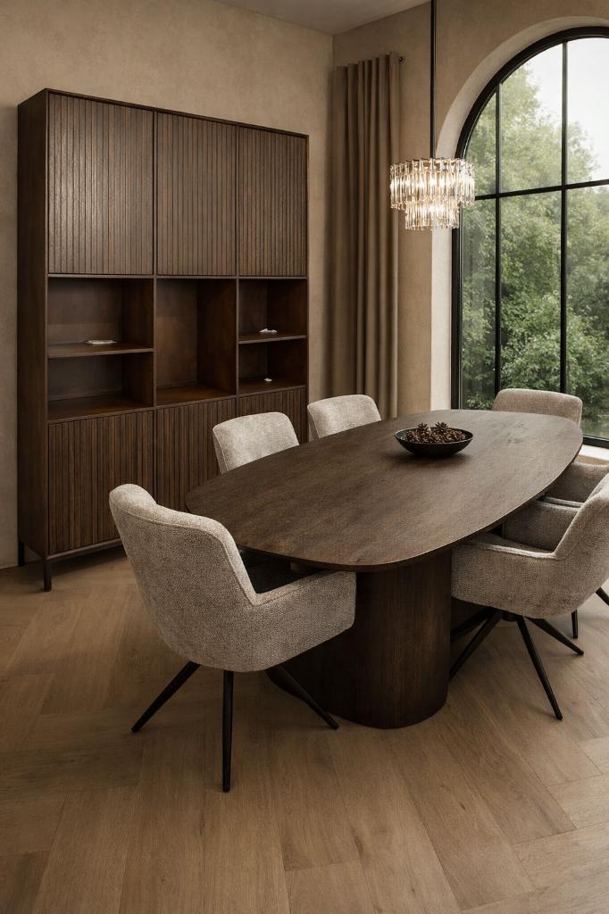 Eettafel Mare bruin | ovaal met halve ronde poten UNIEK, Huis en Inrichting, Tafels | Eettafels, Overige materialen, 100 tot 150 cm