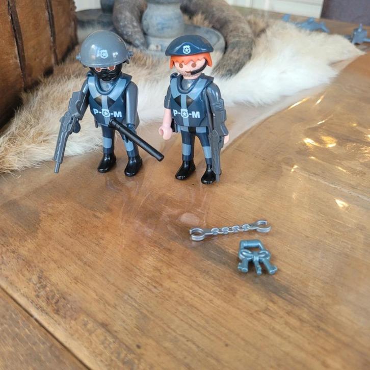 playmobil politie interventieteam 5515, Kinderen en Baby's, Speelgoed | Playmobil, Zo goed als nieuw, Los playmobil, Ophalen of Verzenden