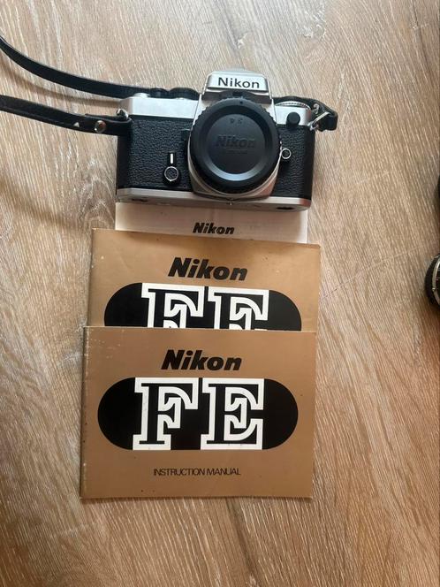 Nikon FE en nikon e-serie 50mm 1.8 lens, Audio, Tv en Foto, Fotocamera's Analoog, Zo goed als nieuw, Spiegelreflex, Nikon, Ophalen of Verzenden